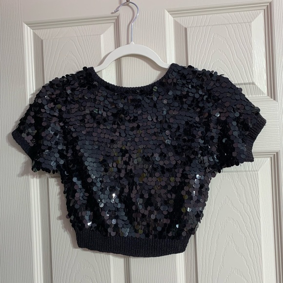 VTG BCBG Paris silk sequin cropped top - small - Picture 4 of 4